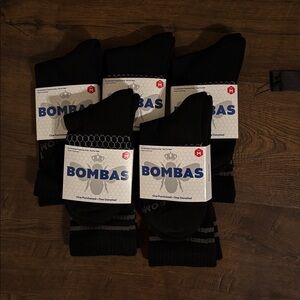 NWT 5 Pairs Bombas Black Mid Calf Socks